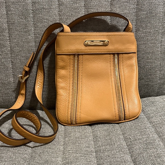MICHAEL Michael Kors Handbags - MICHAEL Michael Kors Cognac Leather Crossbody with Gold Hardware